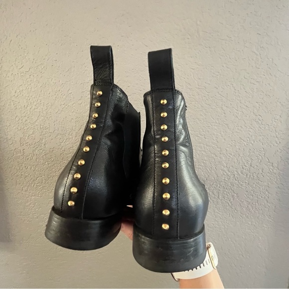 Gucci Golden Studded Black Chelsea Booties SZ 38.5 - Picture 3 of 10